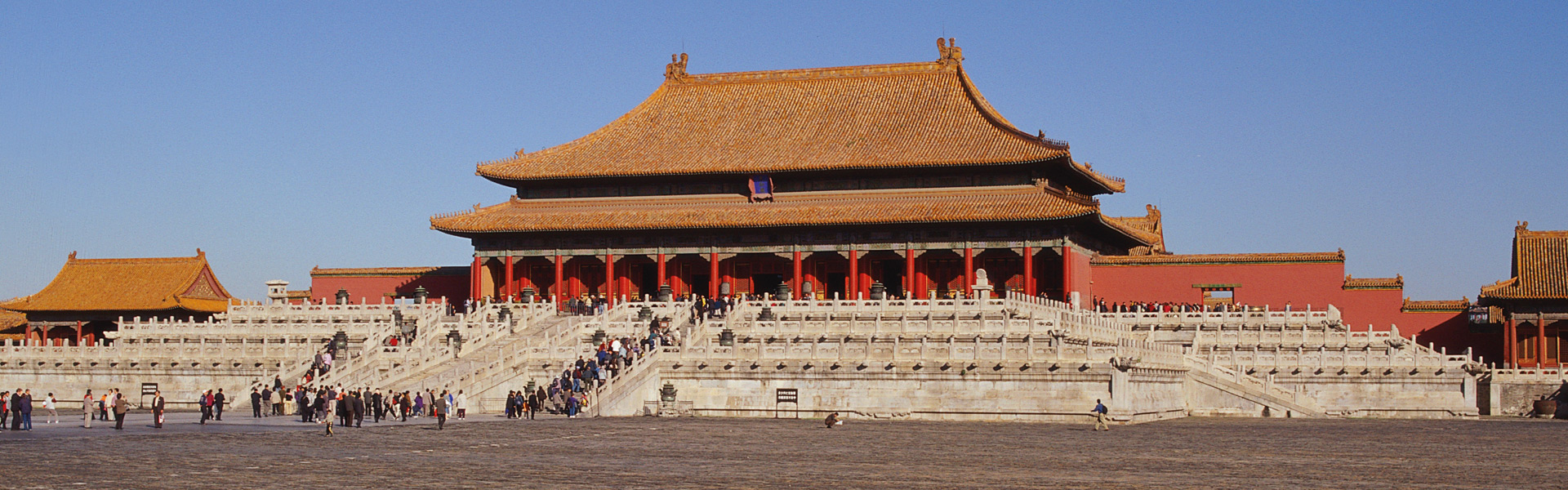 West Watchtower of the Forbidden City (Palace Museum), Beijing, China бесплатно