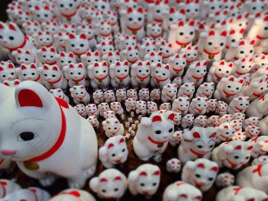 waving cats