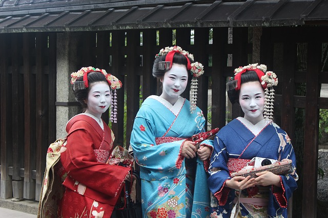 The History Of The Japanese Kimono