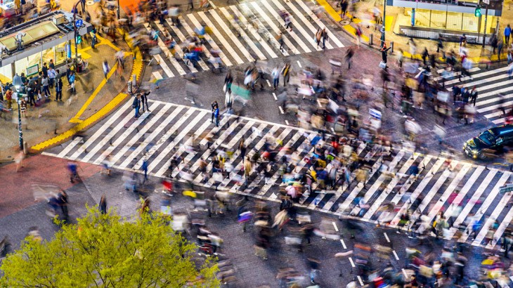 tokyo famous shibuya crossing