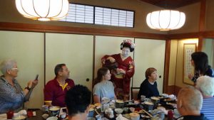 Maiko pouring us tea