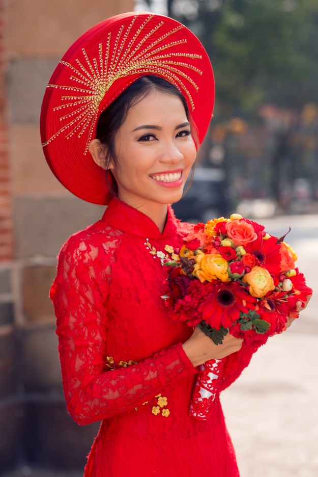 A traditional Vietnamese bride