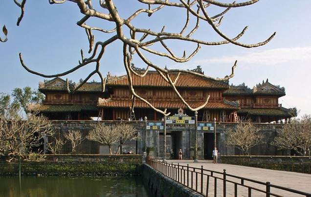 DAY 12 IMPERIAL HUE BY BICYCLE