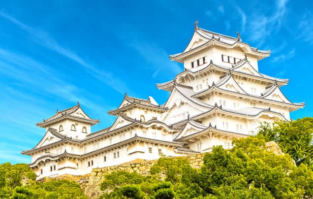 Day 9: Admire Himeji Castle