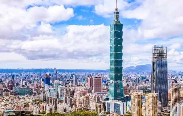 Days 1-2: Fly overnight to Taipei