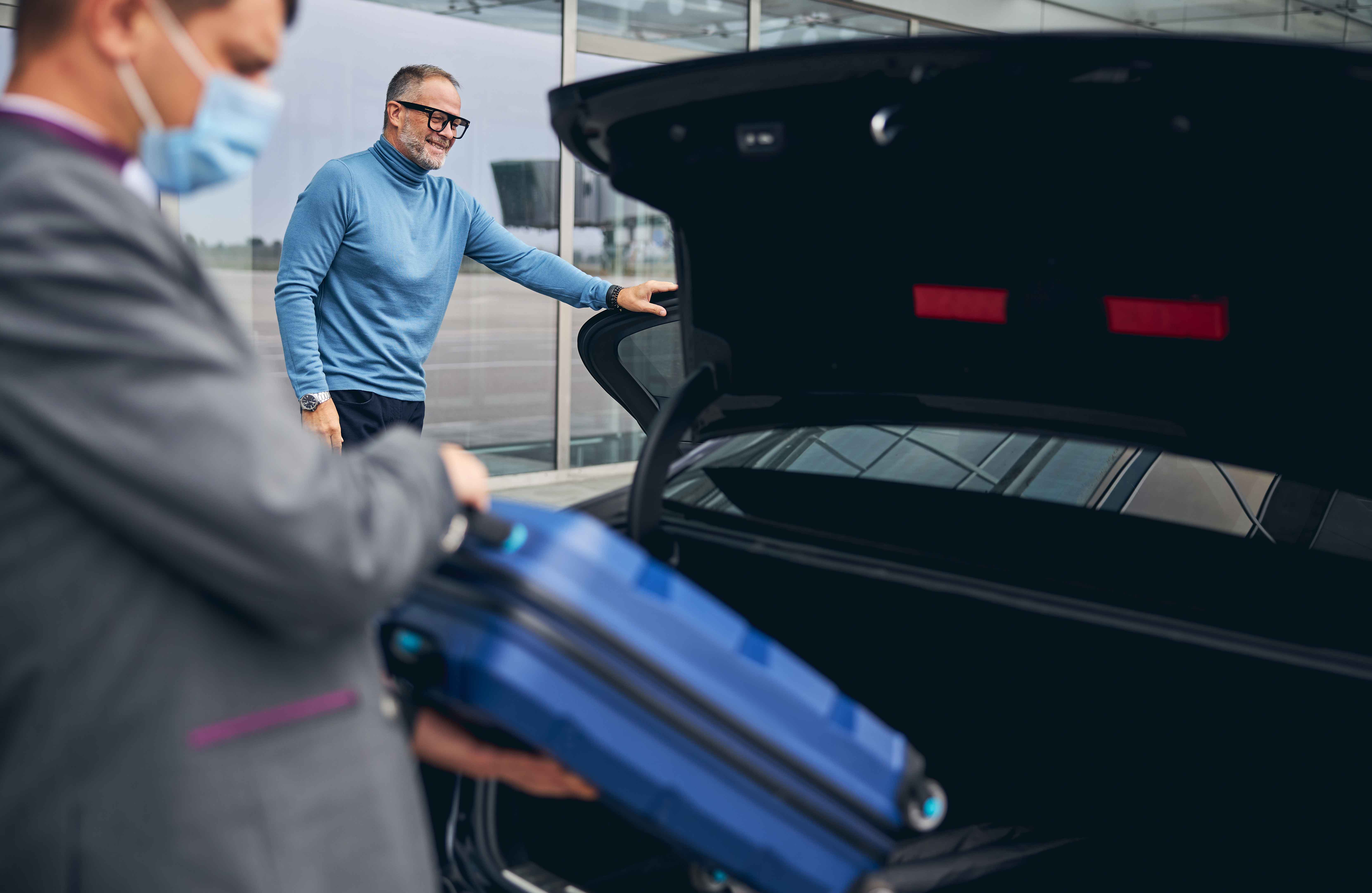 FREE Return VIP Chauffeur Transfers to Your Airport