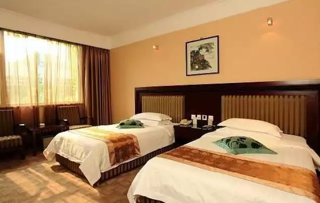 Emei Huasheng Hotel