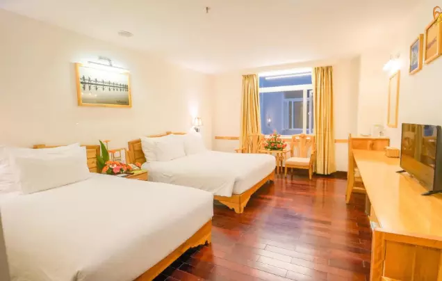 Romance Hotel
