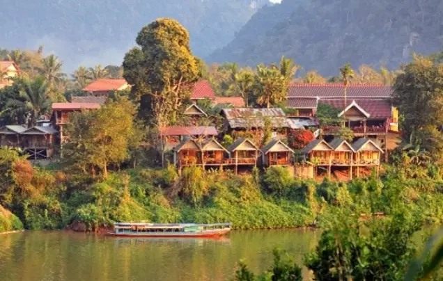 Day 4: Travel to Vang Vieng