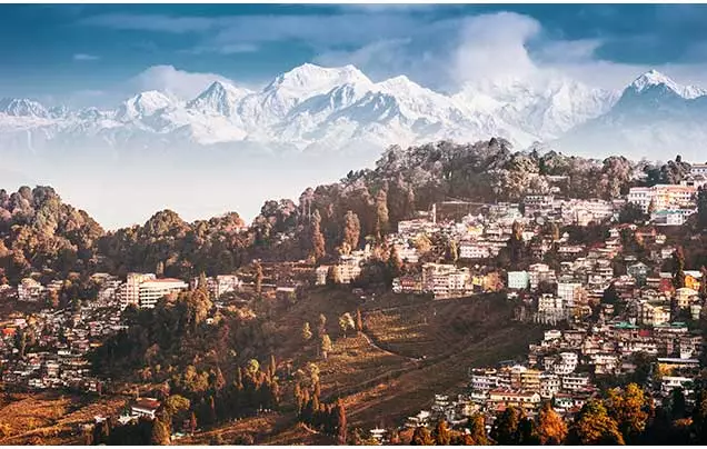 Day 7: Christmas Eve - Travel to Darjeeling