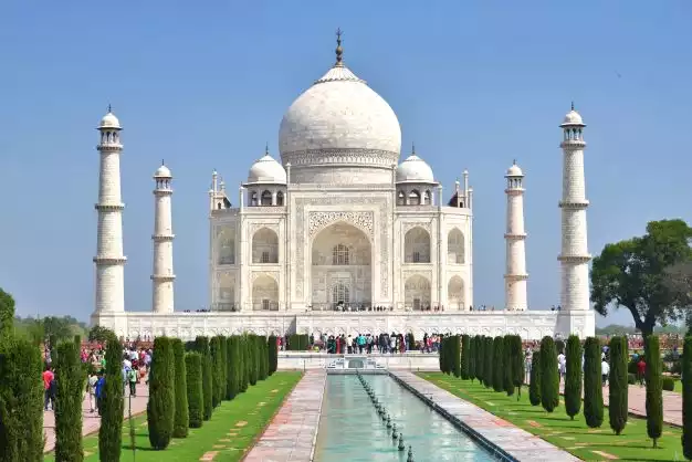 Day 4: Delhi to Agra